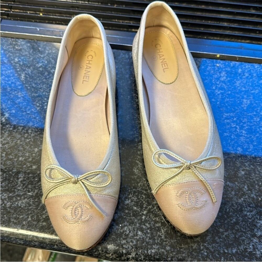 Chanel metallic golden leather CC satin cap toe ballerina ballet flats 36 - Picture 3 of 13